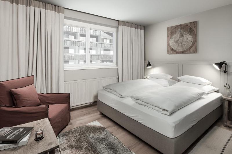 Economy Double Room image 3