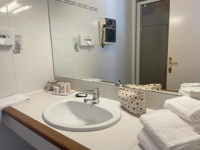 Double Room Garden Side image 4