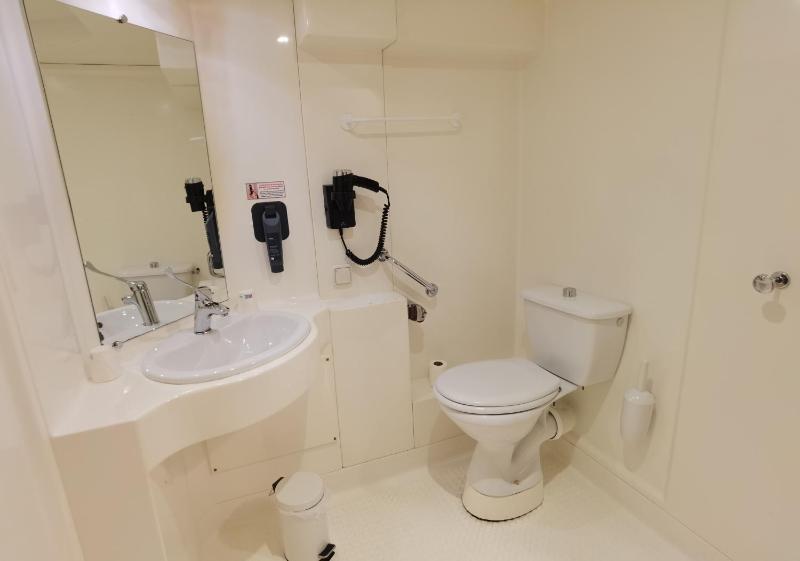 Double Room - Disability Access image 3
