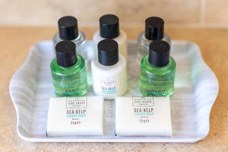 Standard Twin Room image 1