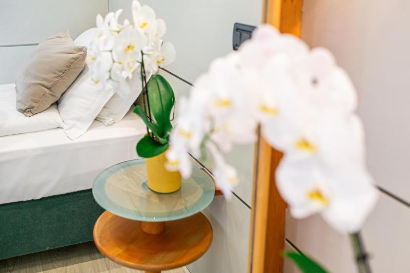 Single Room image 4