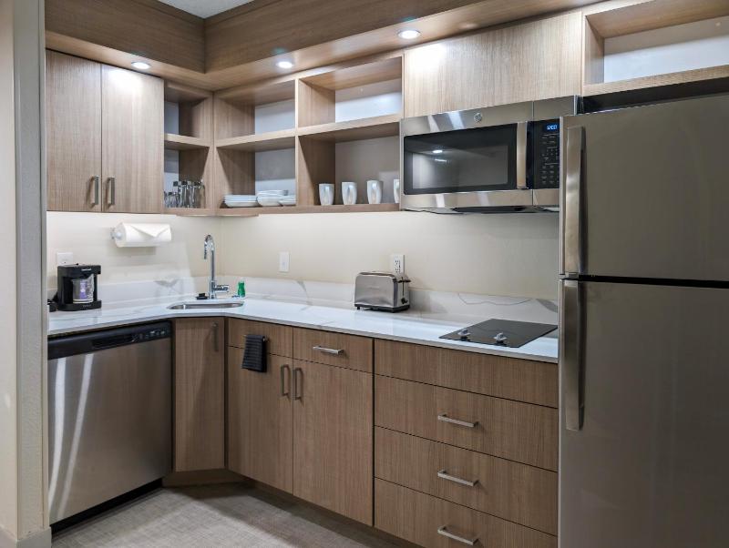 Studio Suite with Two Queen Beds and Roll-in Shower - Mobility and Hearing Access image 1