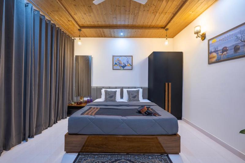 INDER PALACE Near Mall Road by star view Kasauli - image 8