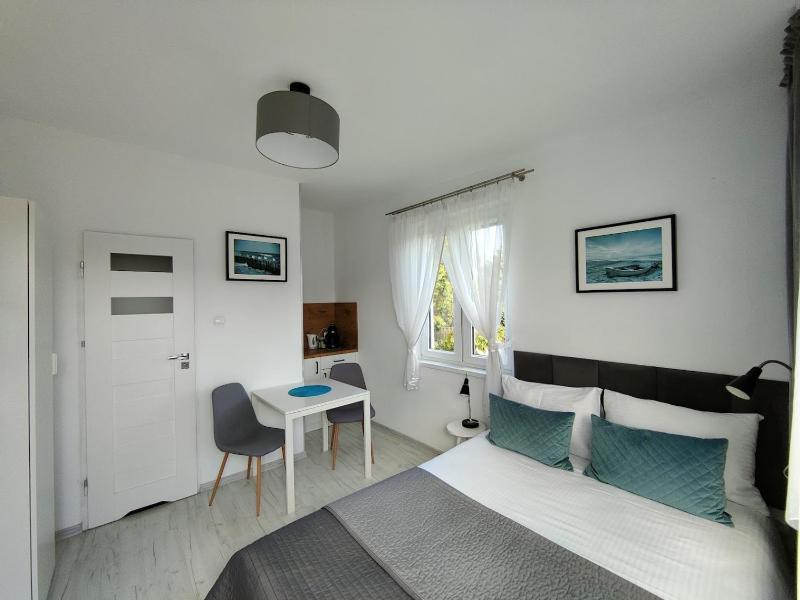 Double Room with Sea View image 2