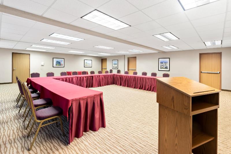 Comfort Suites Portland Airport - image 17