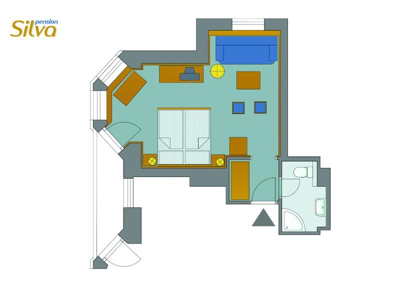 Triple Room with Balcony image 2