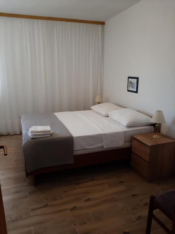 One-Bedroom Apartment with Balcony and Sea View image 1