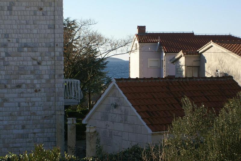 One-Bedroom Apartment with Terrace image 2