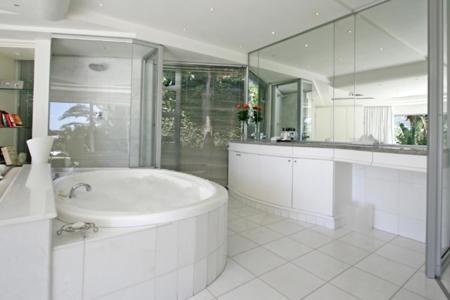 Lion's View Villa & Apartment - image 2