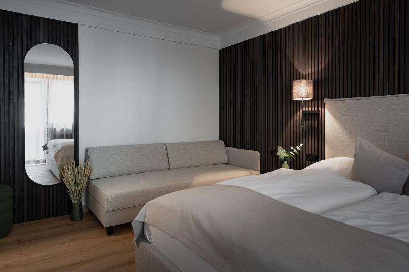 Superior Double Room image 4