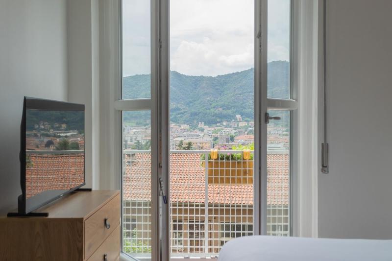 Como Panorama by Rent All Como - image 5