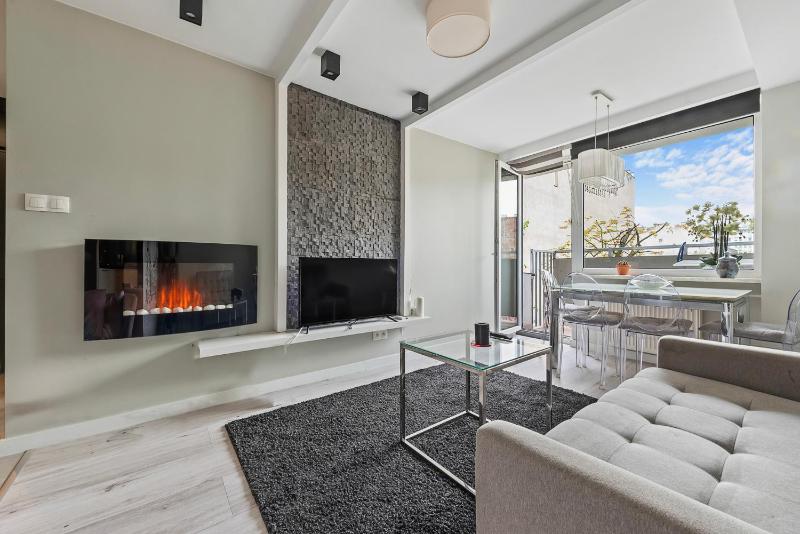 RentPlanet - Apartament Mokotowska - image 1