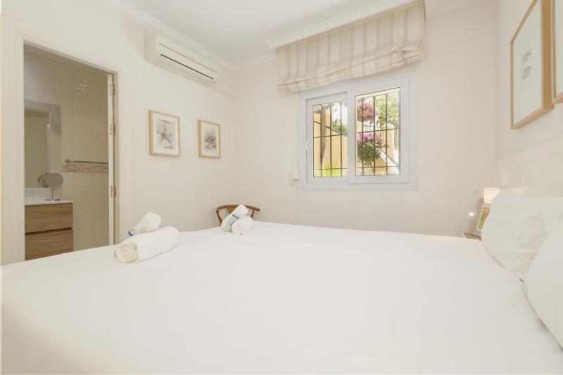 Cozy apartment with terrace and access to the beach in Elviria Marbella East - image 50