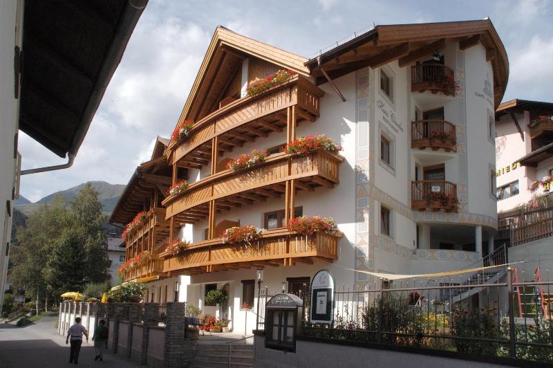 Hotel Restaurant Claudia - inklusive Super Sommer Card Images