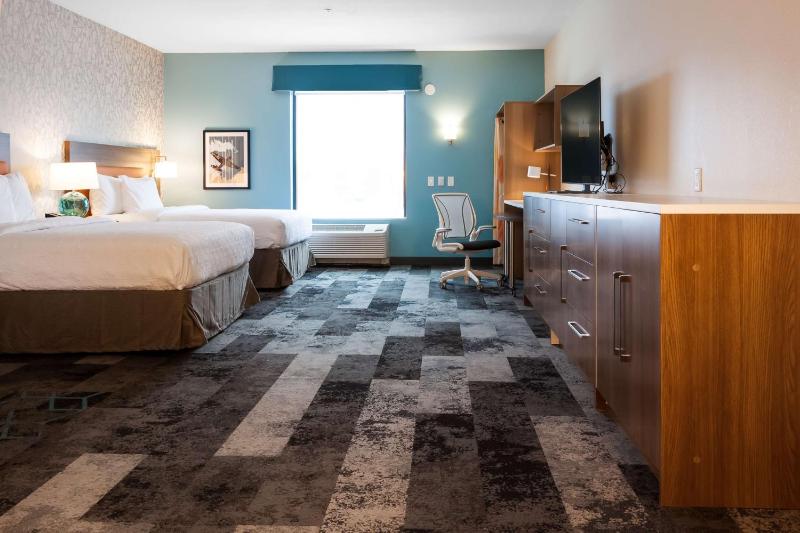 Studio Suite with Two Queen Beds image 2