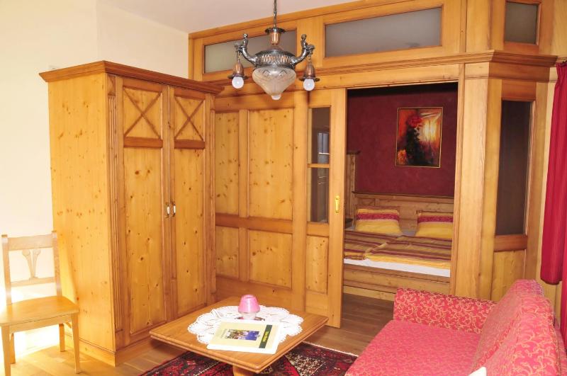 One-Bedroom Apartment image 3