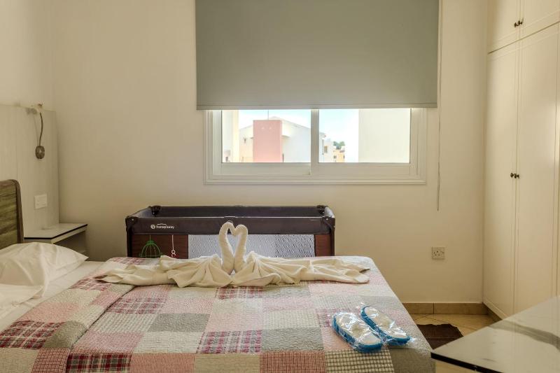 Two-Bedroom Apartment with Two Double Beds image 3