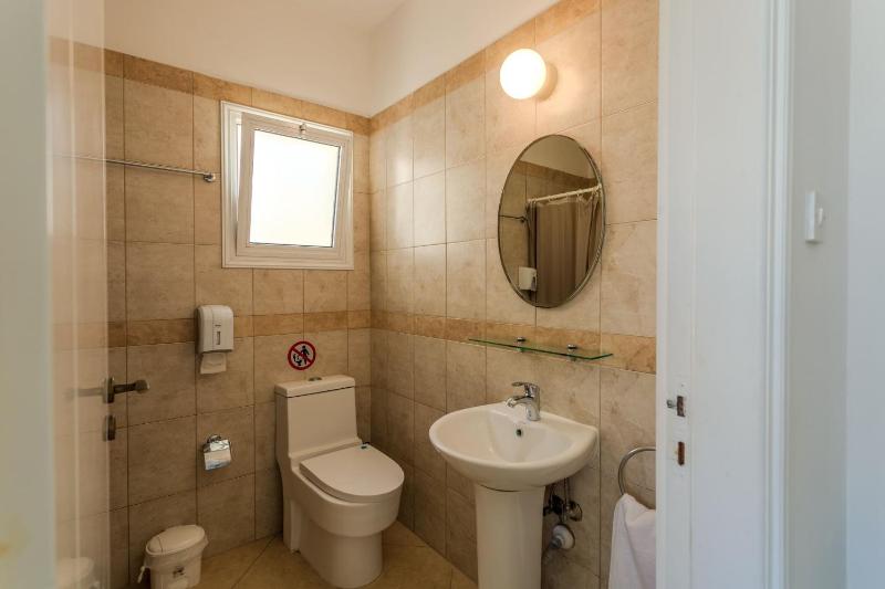 Two bedroom en-suite Apartment image 3
