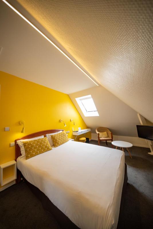 Standard Double Room 4th Floor image 1