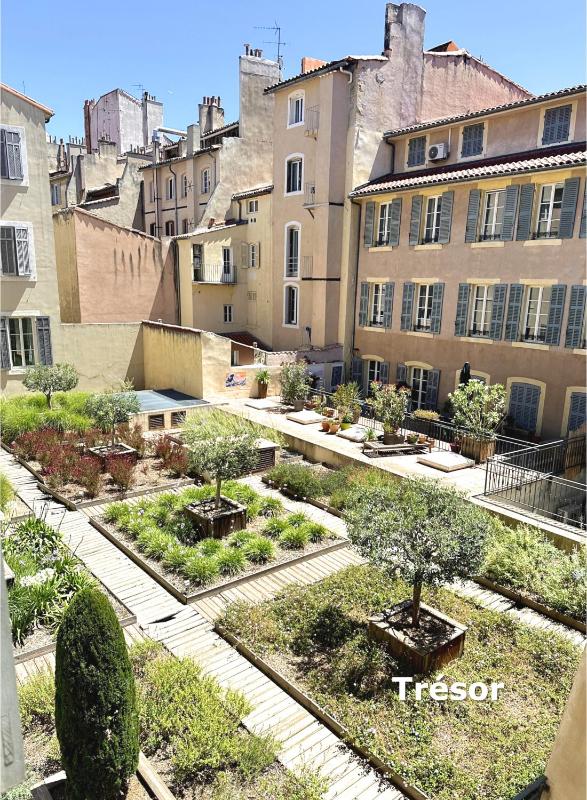 Superior One-Bedroom Apartment image 4