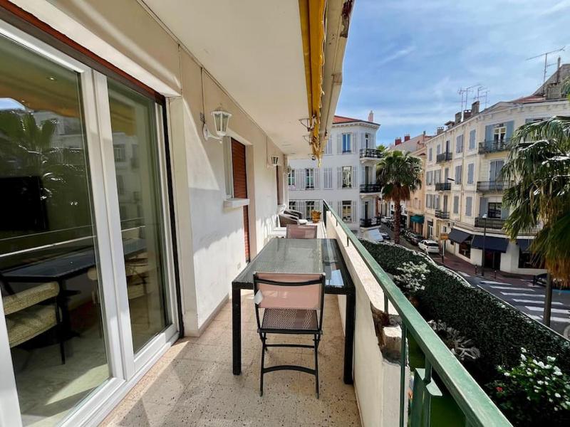 Viva Riviera Large 3 Bedrooms with Balcony - image 11