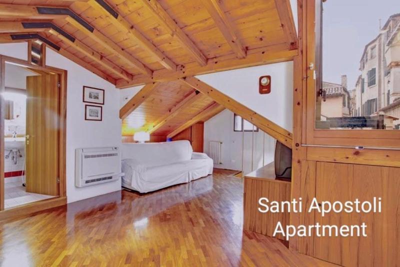 Santi Apostoli - Two-Bedroom Apartment - Split Level - Cannaregio 4358 image 1