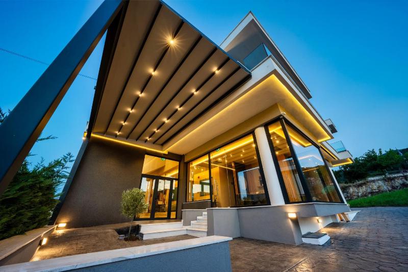 Lofos Luxury Living Images