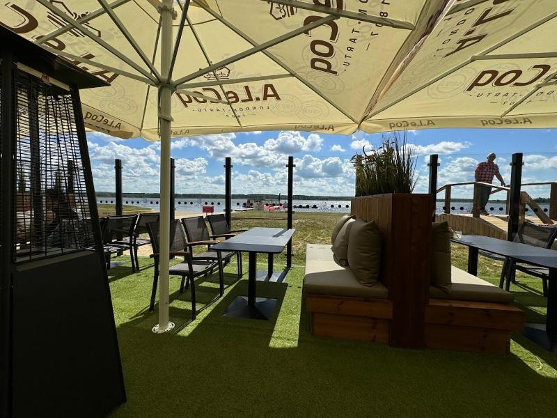 Triple Room with Lake View image 3