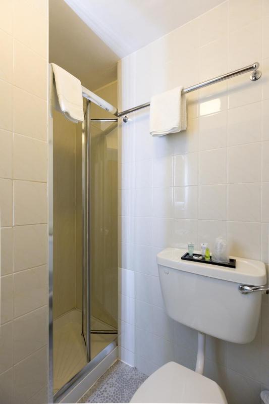 Single Room image 4