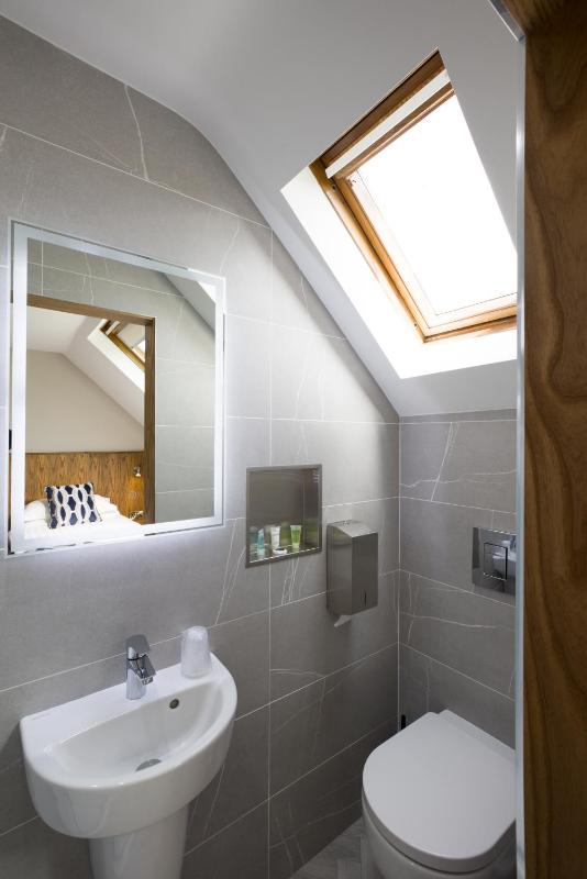 Twin Room image 2