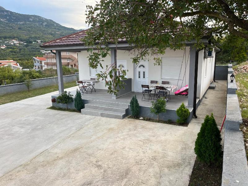 One-Bedroom House image 2