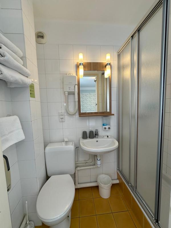 Superior Double Room image 4