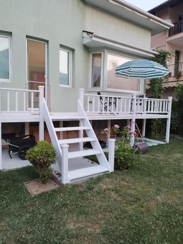 One-Bedroom Apartment with Balcony image 3