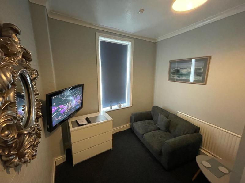 Deluxe Suite image 2