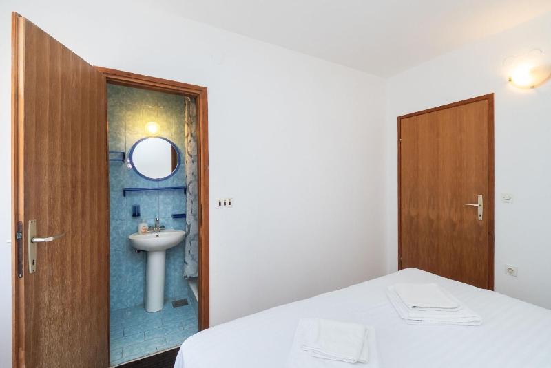 Apartment Ljuba - image 27