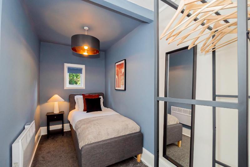 Air Maison - Southsea Serenade - image 16