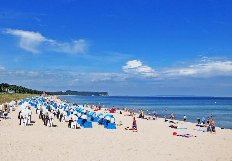 Ferienwohnung im Ostseebad Göhren REB004 - image 2