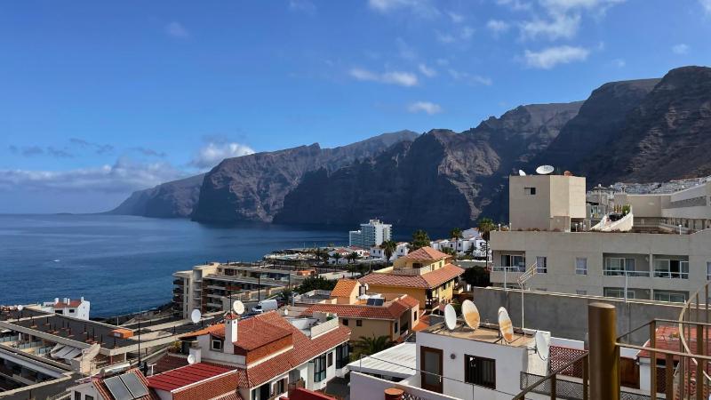 MarketHome Los Arcos - Puerto Santiago - image 3