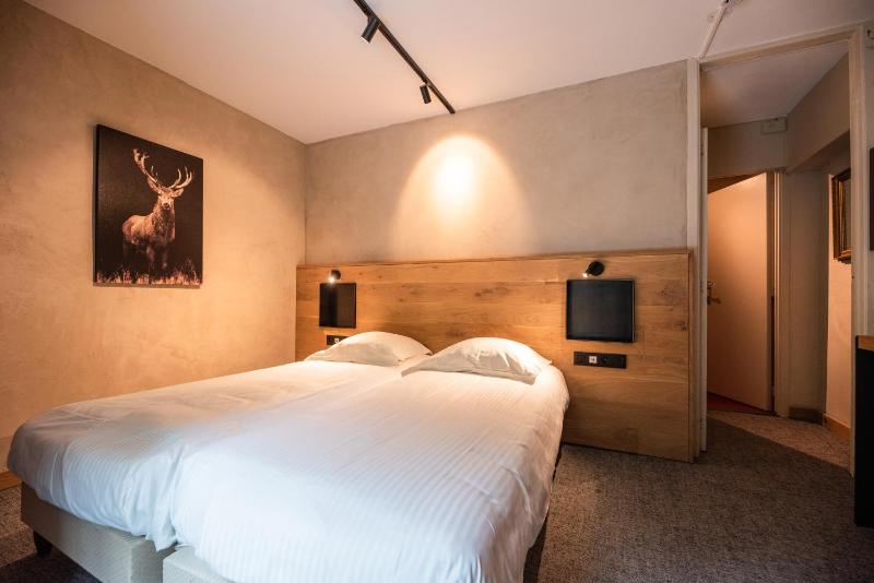 Classic Double Room image 1