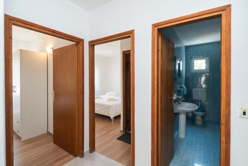 Apartment Ljuba - image 6