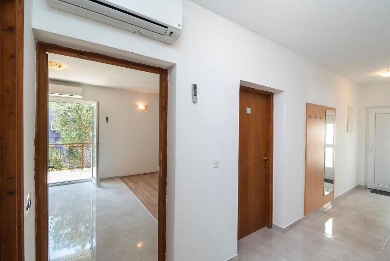 Apartment Ljuba - image 5