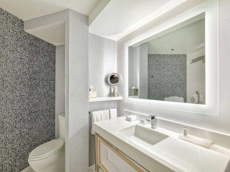 King Studio Suite - Non-Smoking image 3