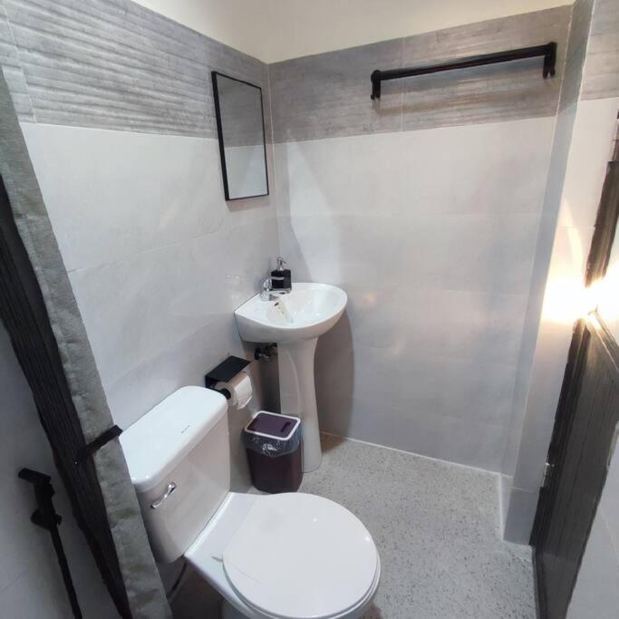 Agimat's Crib 2/Studio/Near Airport - image 6