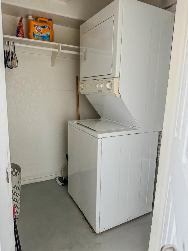 Beautiful Loft in Little Italy SD with Parking - image 14