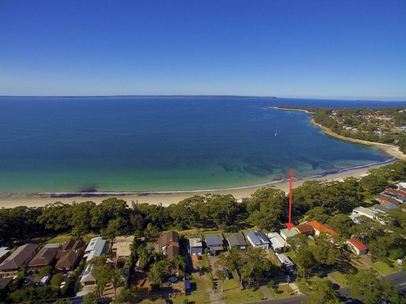 On Collingwood Beach by Book Jervis Bay - Downstairs Apartment - 50m From THE Water - image 6