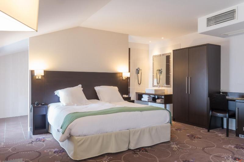 Superior Double Room image 2