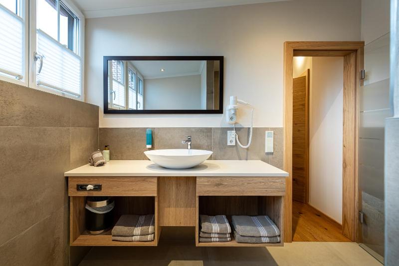 Junior Suite with Balcony image 1