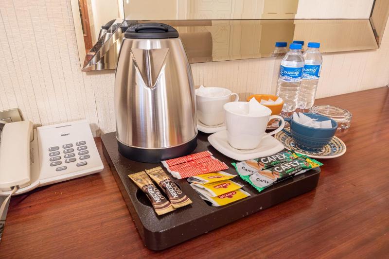 Deluxe Double or Twin Room image 4