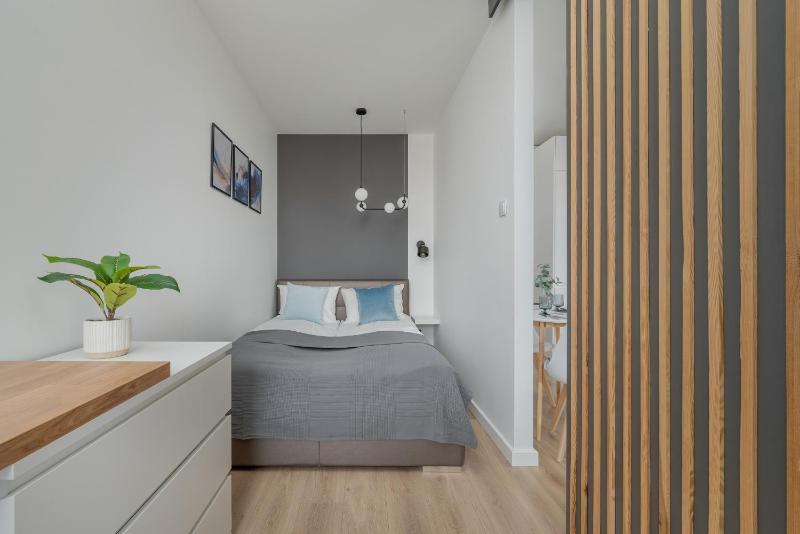 Modern & Cozy Przedmiejska Apartment in Wroclaw by Noclegi Renters - image 15