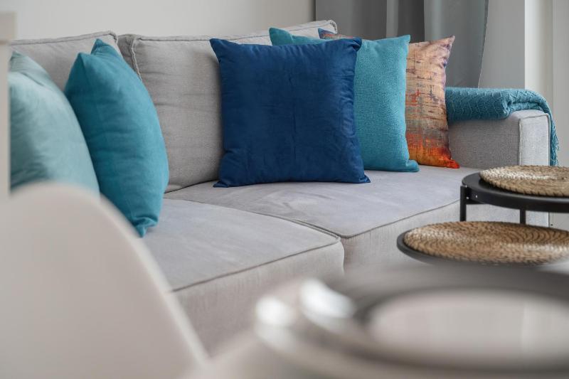 Modern & Cozy Przedmiejska Apartment in Wroclaw by Noclegi Renters - image 2